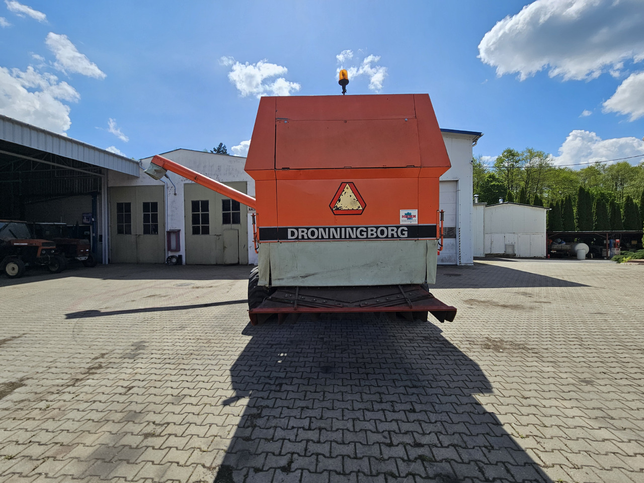 Dronningborg D9000 - حصادة موحَّدة: صورة 5 Dronningborg D9000 - حصادة موحَّدة: صورة 5