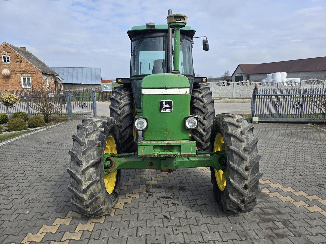 JOHN DEERE 3140 - جرار: صورة 4 JOHN DEERE 3140 - جرار: صورة 4