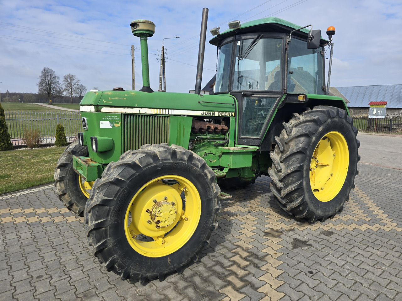 JOHN DEERE 3140 - جرار: صورة 2 JOHN DEERE 3140 - جرار: صورة 2