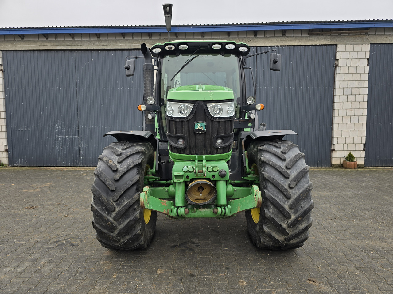 JOHN DEERE 6140R - جرار: صورة 5 JOHN DEERE 6140R - جرار: صورة 5
