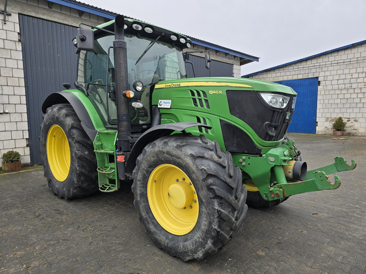 JOHN DEERE 6140R - جرار: صورة 3 JOHN DEERE 6140R - جرار: صورة 3