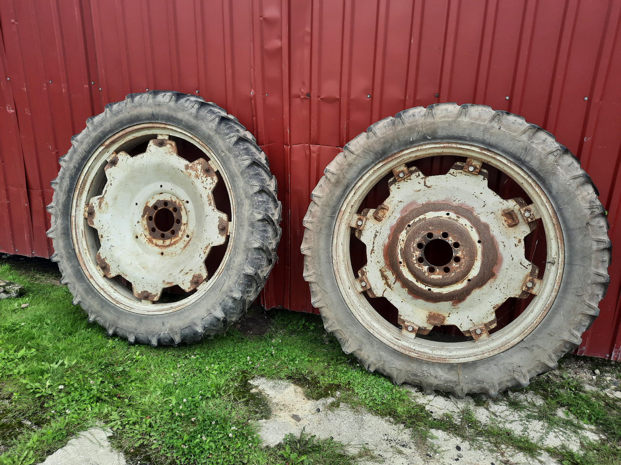 KLEBER Super 3 11.2 R44 - عجلات - الآلات الزراعية: صورة 1 KLEBER Super 3 11.2 R44 - عجلات - الآلات الزراعية: صورة 1