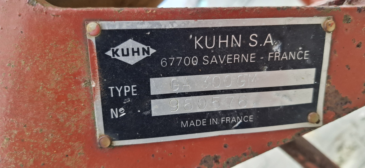 KUHN GA 300 GM - آلة تيبيس العشب/ آلة جمع العشب: صورة 5 KUHN GA 300 GM - آلة تيبيس العشب/ آلة جمع العشب: صورة 5