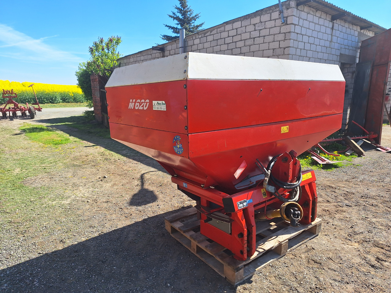 KUHN MDS935 - آلة رش السماد: صورة 4 KUHN MDS935 - آلة رش السماد: صورة 4