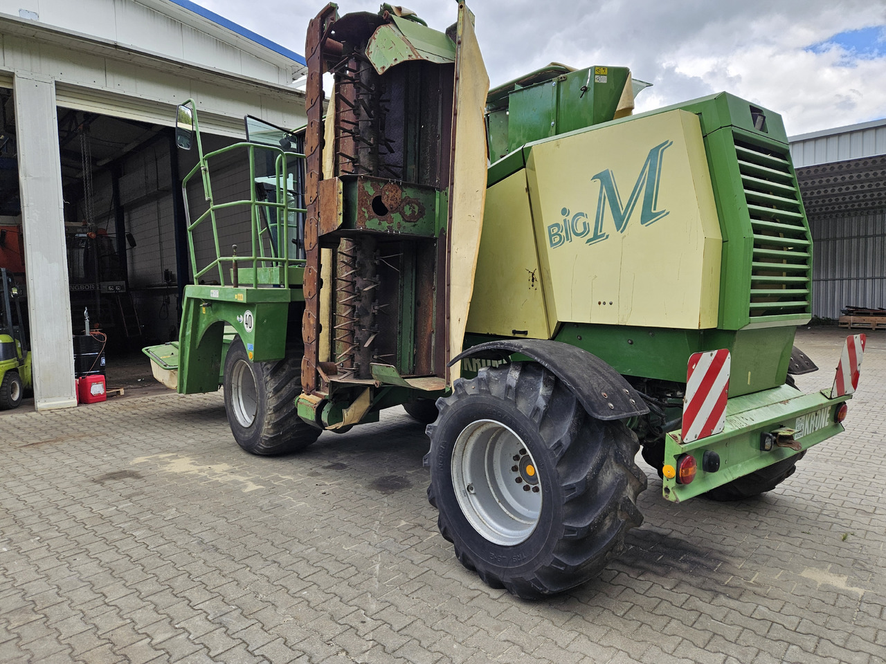 Krone Big M - جزازة العشب: صورة 5 Krone Big M - جزازة العشب: صورة 5