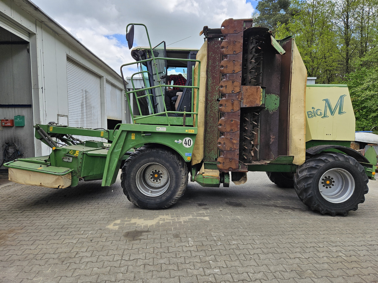 Krone Big M - جزازة العشب: صورة 4 Krone Big M - جزازة العشب: صورة 4