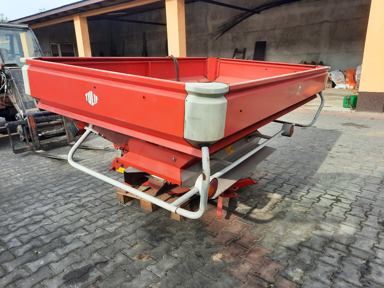 LELY CENTERLINER SX 2000 L - آلة رش السماد: صورة 3 LELY CENTERLINER SX 2000 L - آلة رش السماد: صورة 3