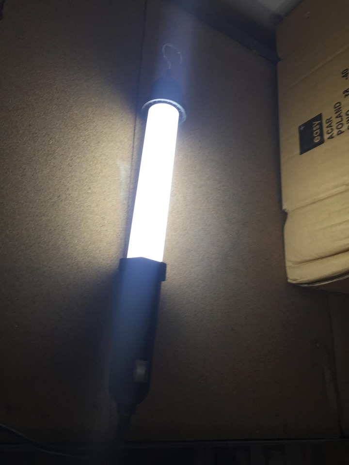 Lampa warsztatowa na 5 metrowym przewodzie zasilającym - آليات: صورة 3 Lampa warsztatowa na 5 metrowym przewodzie zasilającym - آليات: صورة 3