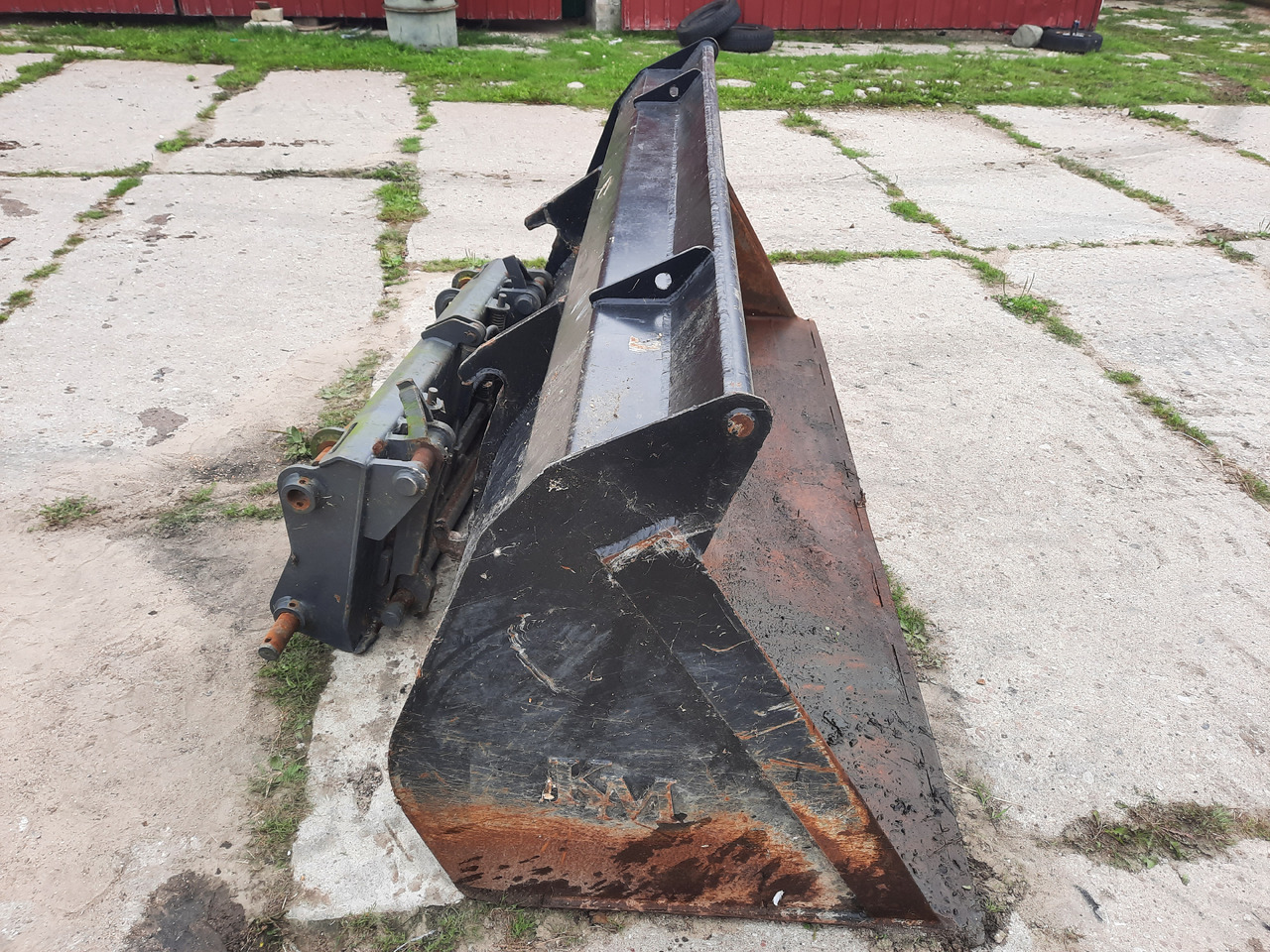 NEW HOLLAND KM 2.5 250 - بكت - آلات البناء: صورة 3 NEW HOLLAND KM 2.5 250 - بكت - آلات البناء: صورة 3