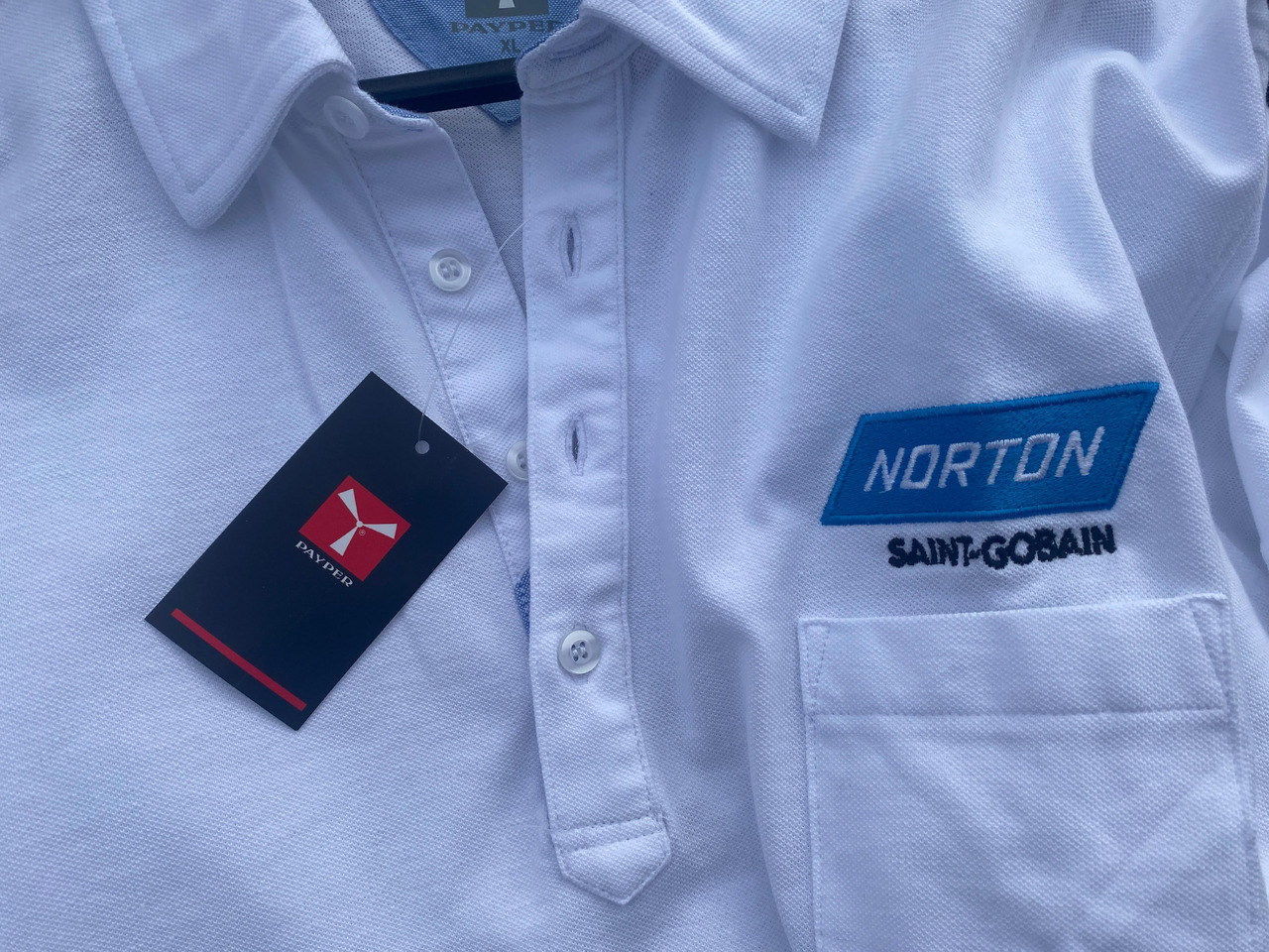 Norton, Dedra ukośnica, zestaw kluczy, lampa z czujnikiem, koszulka Polo - الأدوات والمعدات: صورة 5 Norton, Dedra ukośnica, zestaw kluczy, lampa z czujnikiem, koszulka Polo - الأدوات والمعدات: صورة 5