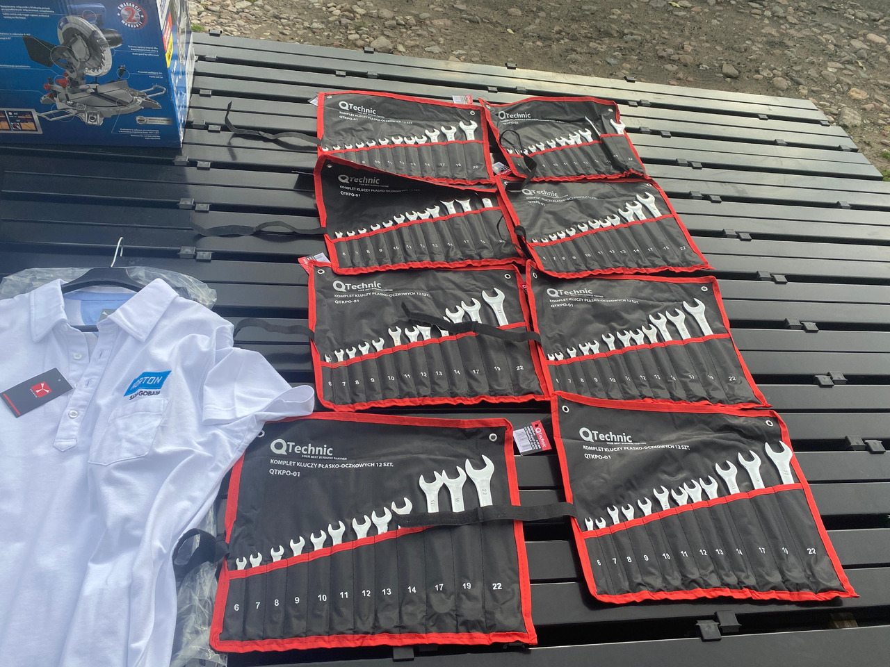 Norton, Dedra ukośnica, zestaw kluczy, lampa z czujnikiem, koszulka Polo - الأدوات والمعدات: صورة 3 Norton, Dedra ukośnica, zestaw kluczy, lampa z czujnikiem, koszulka Polo - الأدوات والمعدات: صورة 3