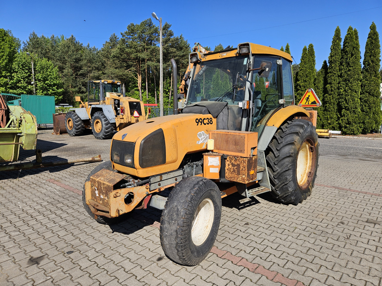 Renault Egros - جزازة أعشاب الحدائق: صورة 4 Renault Egros - جزازة أعشاب الحدائق: صورة 4