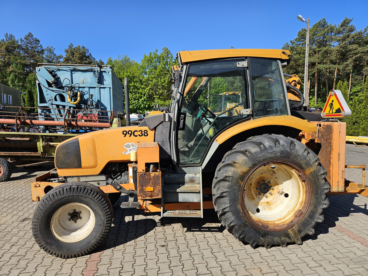 Renault Egros - جزازة أعشاب الحدائق: صورة 5 Renault Egros - جزازة أعشاب الحدائق: صورة 5