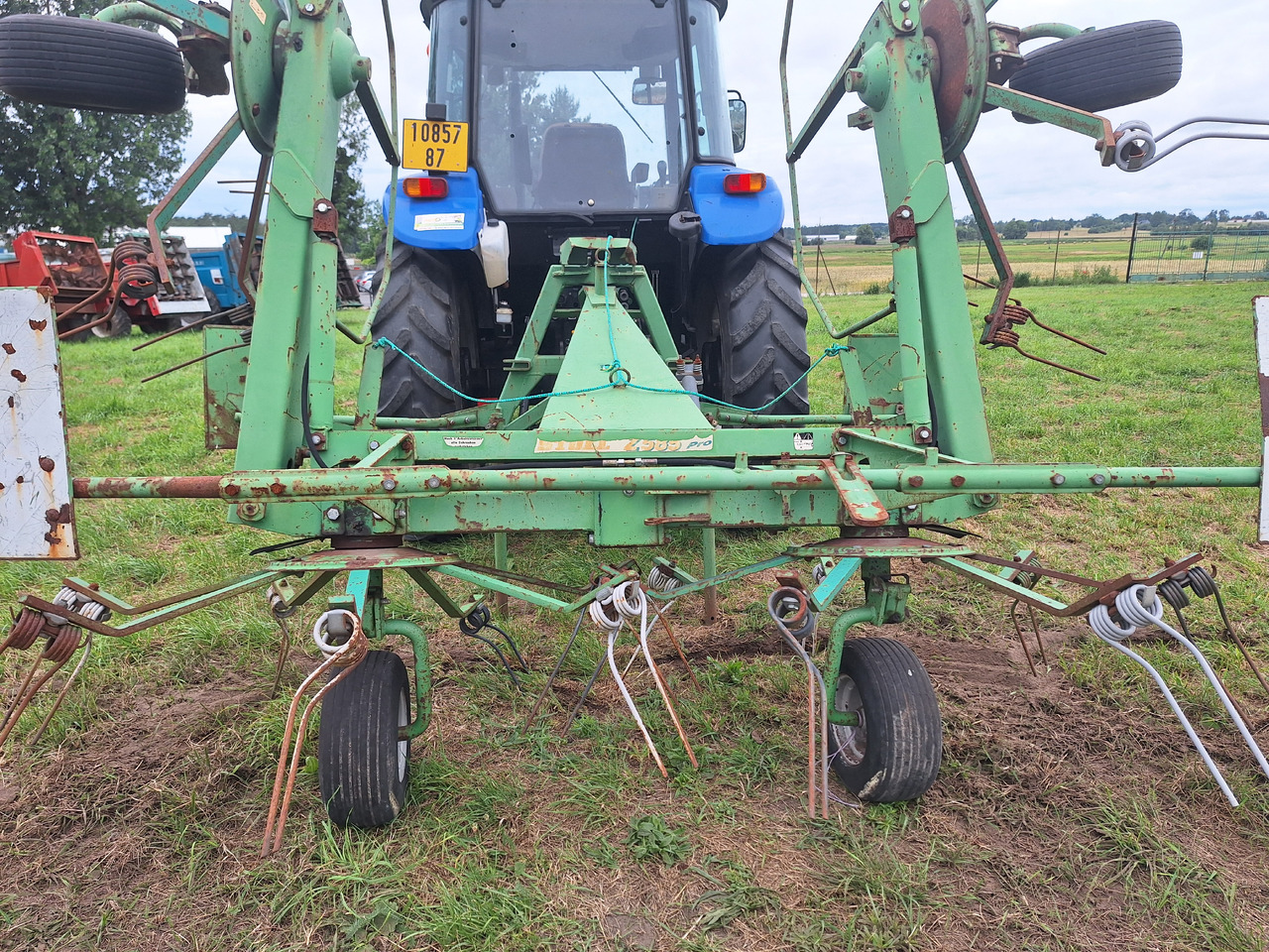 STOLL 2585 - آلة تيبيس العشب/ آلة جمع العشب: صورة 1 STOLL 2585 - آلة تيبيس العشب/ آلة جمع العشب: صورة 1