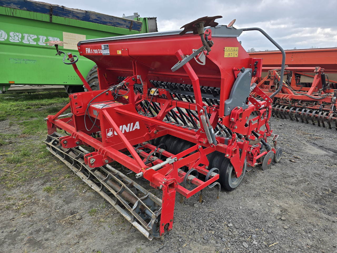 UNIA FM s700/3 D - آلة البذار متعددة الوظائف: صورة 1 UNIA FM s700/3 D - آلة البذار متعددة الوظائف: صورة 1