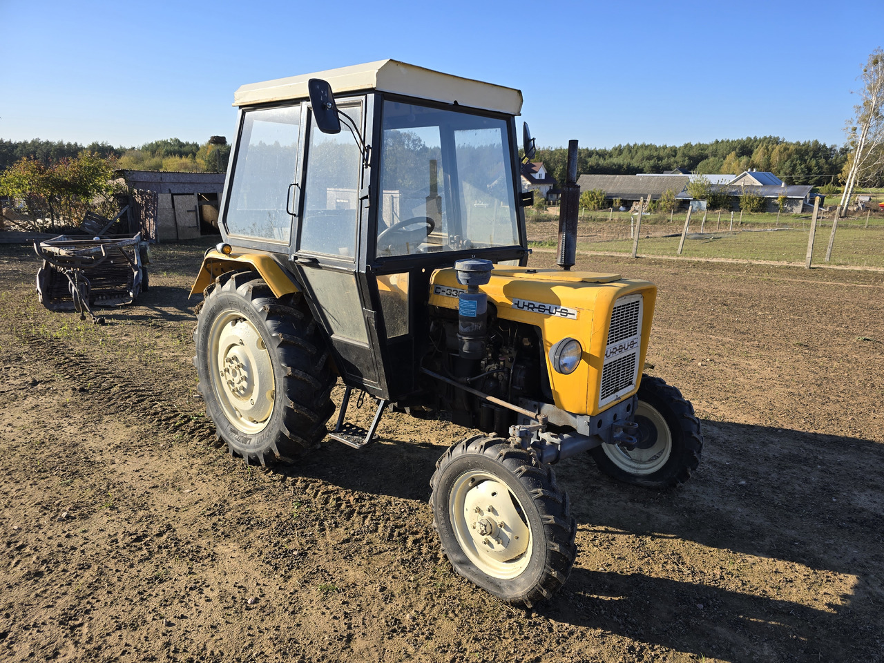 Ursus C-330 - جرار: صورة 1 Ursus C-330 - جرار: صورة 1