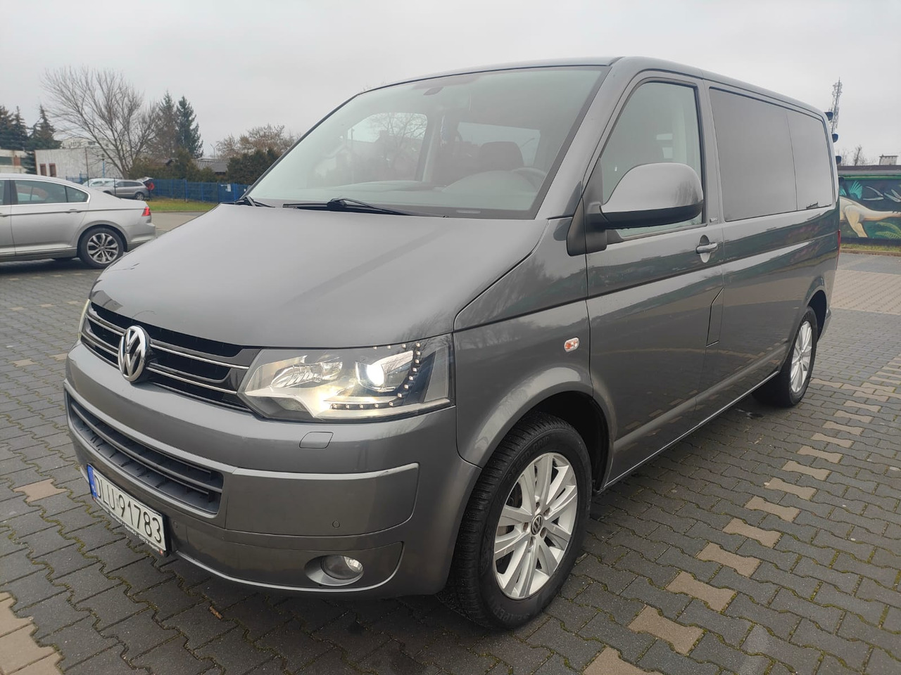 Volkswagen Multivan - سيارة: صورة 1 Volkswagen Multivan - سيارة: صورة 1
