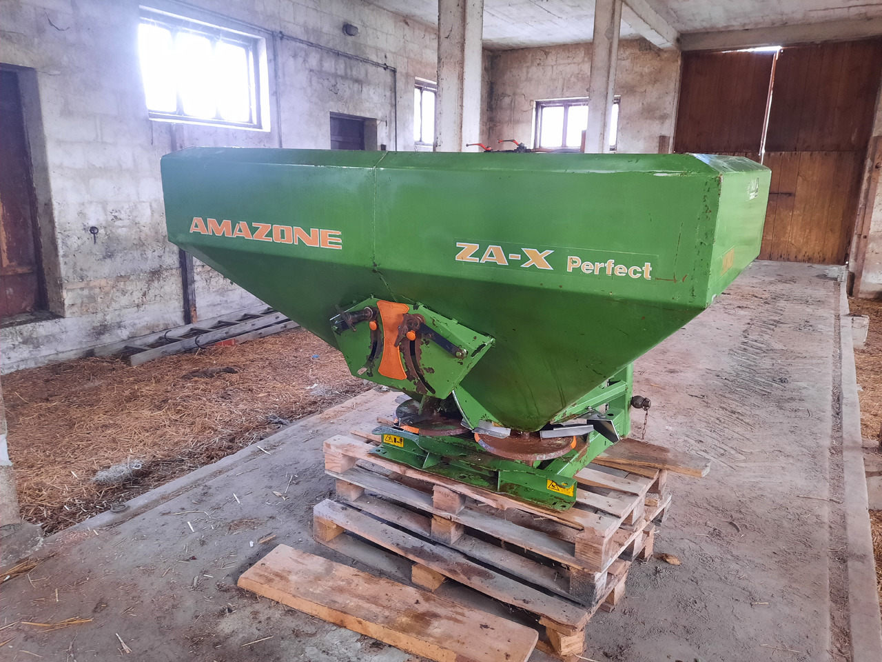 Amazone ZA-X Perfect 1200 - آلة رش السماد: صورة 3 Amazone ZA-X Perfect 1200 - آلة رش السماد: صورة 3
