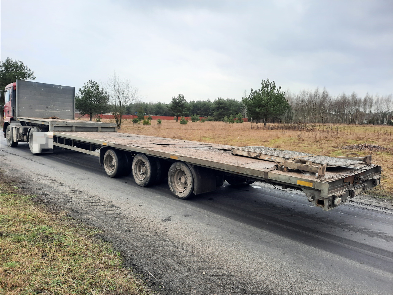 Fruehauf CNPTA3 - عربة منخفضة مسطحة نصف مقطورة: صورة 4 Fruehauf CNPTA3 - عربة منخفضة مسطحة نصف مقطورة: صورة 4