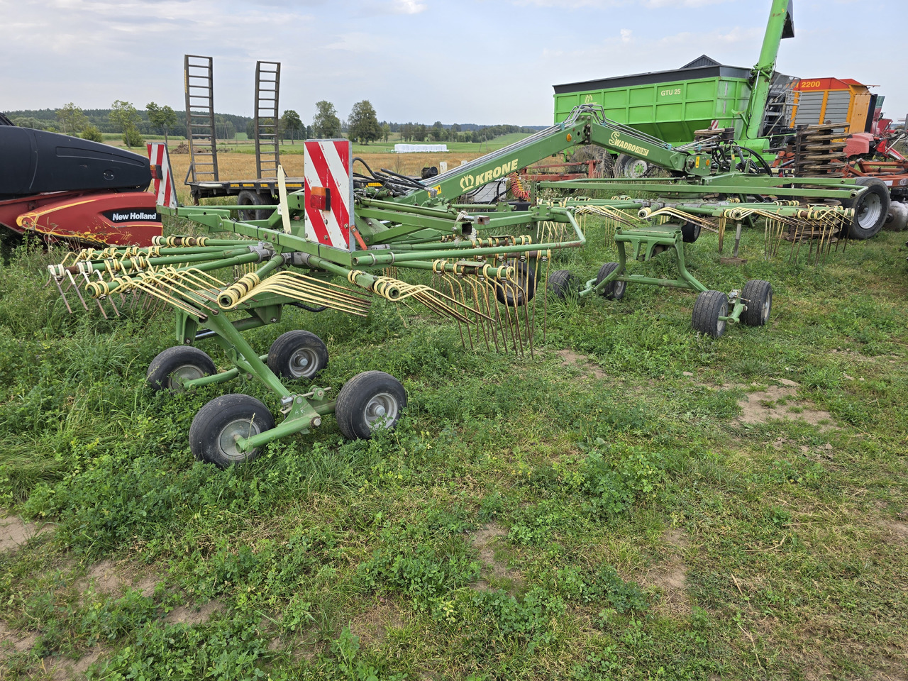 Krone Swadro 710/26T - آلة تيبيس العشب/ آلة جمع العشب: صورة 2 Krone Swadro 710/26T - آلة تيبيس العشب/ آلة جمع العشب: صورة 2