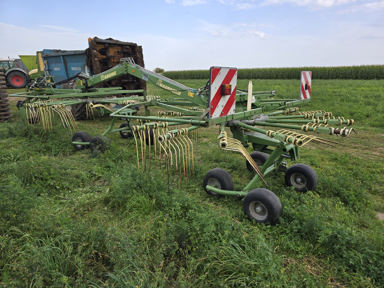 Krone Swadro 710/26T - آلة تيبيس العشب/ آلة جمع العشب: صورة 4 Krone Swadro 710/26T - آلة تيبيس العشب/ آلة جمع العشب: صورة 4