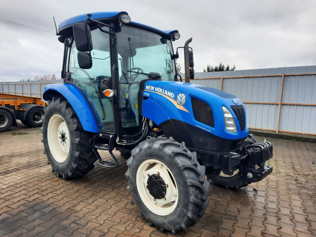 New-holland T4.65 - جرار: صورة 1 New-holland T4.65 - جرار: صورة 1