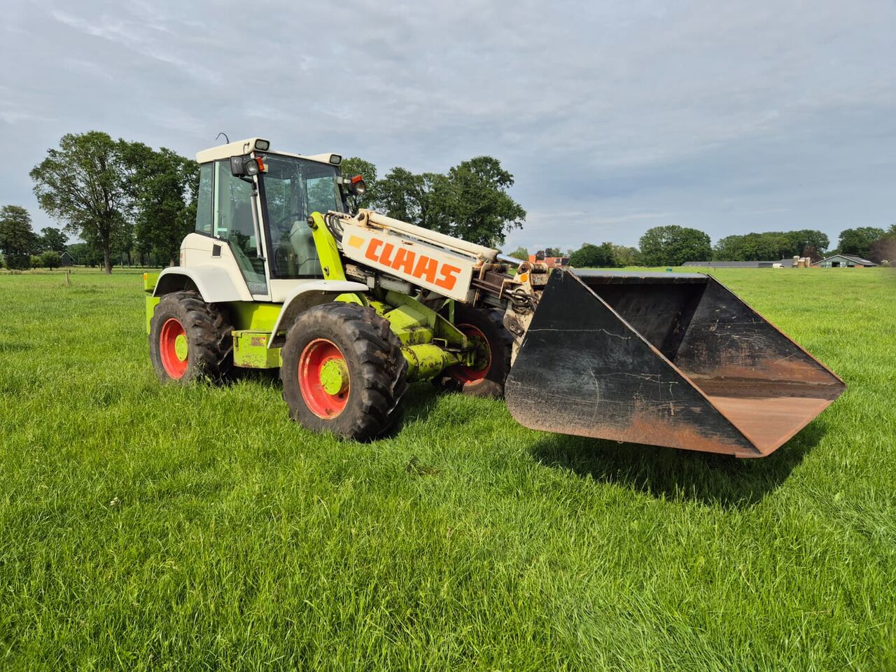 Claas Ranger 940 RX - اللودر بعجل: صورة 3 Claas Ranger 940 RX - اللودر بعجل: صورة 3