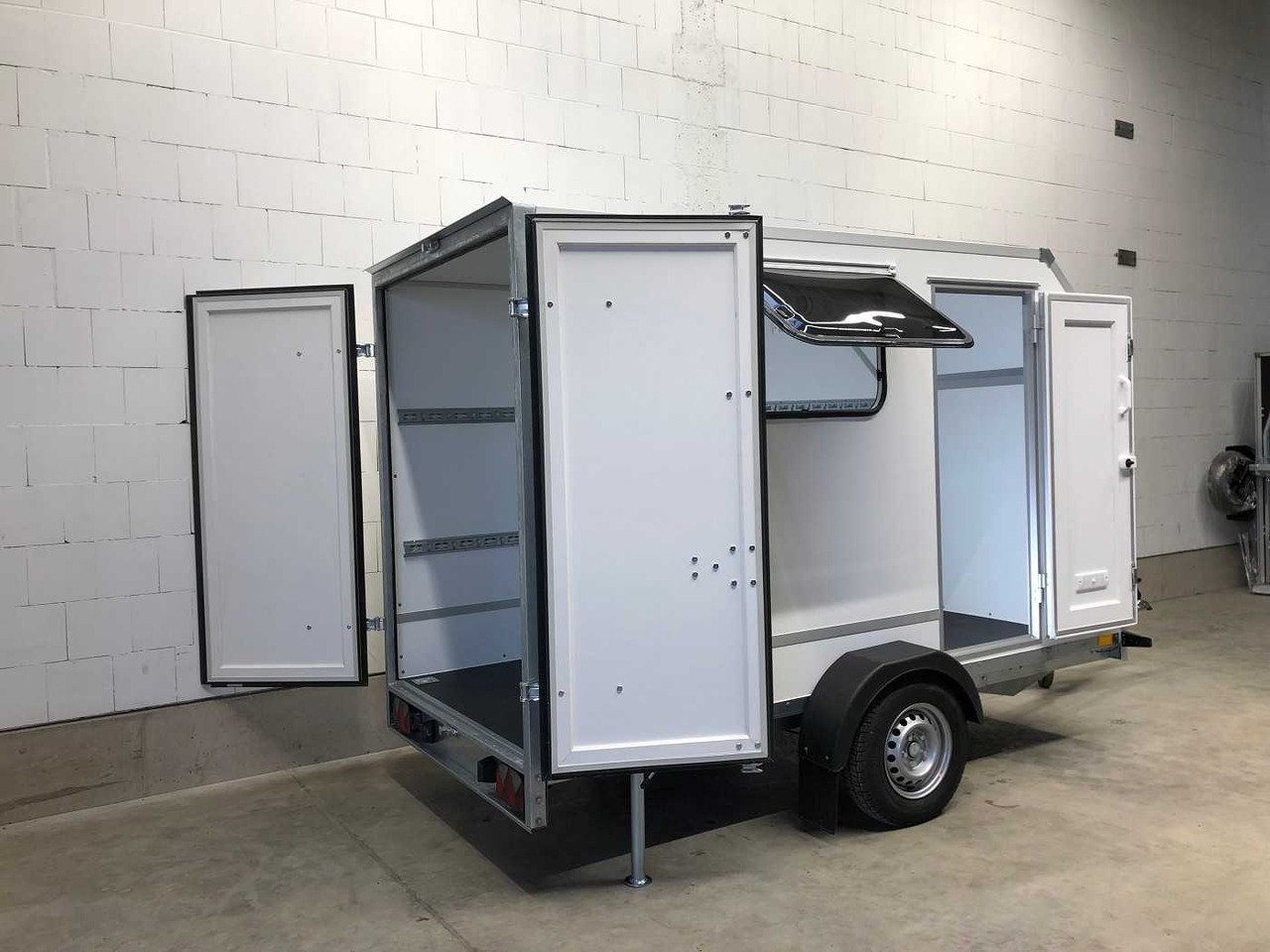 BLYSS F1330HD Seitentür,Fenster,Aero Kofferanhänger - مقطورة صندوق مغلق: صورة 2 BLYSS F1330HD Seitentür,Fenster,Aero Kofferanhänger - مقطورة صندوق مغلق: صورة 2