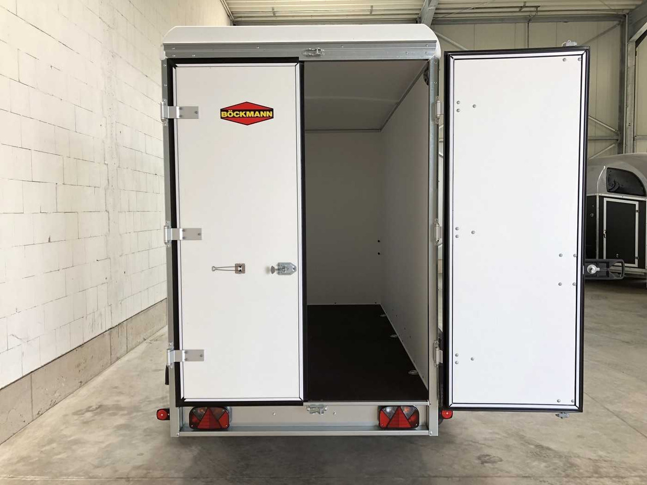 BOECKMANN KT 3015/27 H Kofferanhänger - مقطورة صندوق مغلق: صورة 4 BOECKMANN KT 3015/27 H Kofferanhänger - مقطورة صندوق مغلق: صورة 4