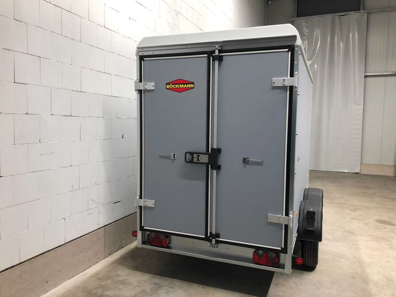 BOECKMANN KT 3015/27 M - 2,1 t. Kofferanhänger - مقطورة صندوق مغلق: صورة 3 BOECKMANN KT 3015/27 M - 2,1 t. Kofferanhänger - مقطورة صندوق مغلق: صورة 3