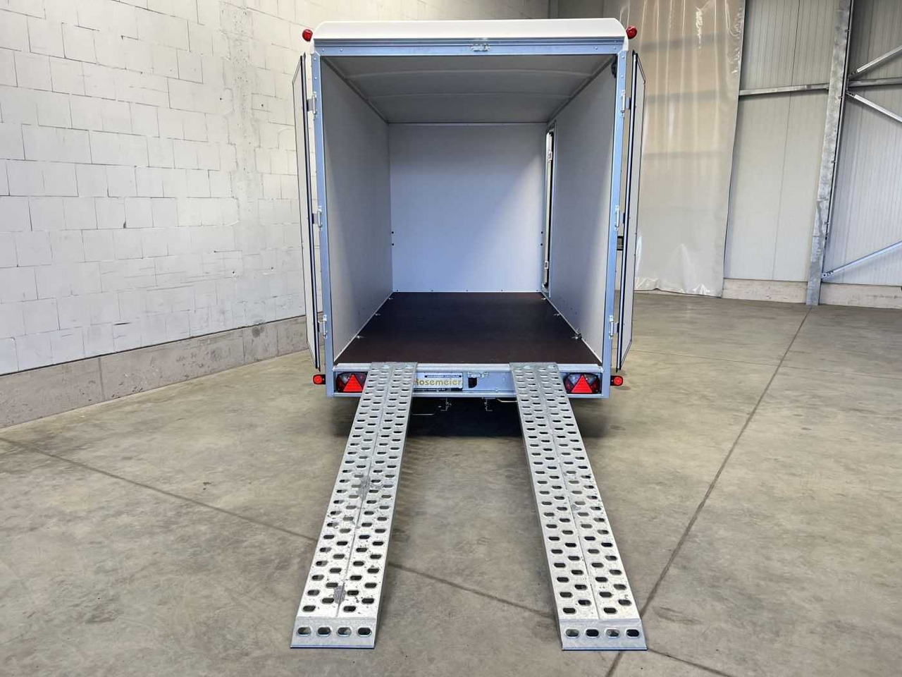 BOECKMANN KT 4018/27 H Eco XXL Tür Ramp Kofferanhänger - مقطورة صندوق مغلق: صورة 2 BOECKMANN KT 4018/27 H Eco XXL Tür Ramp Kofferanhänger - مقطورة صندوق مغلق: صورة 2