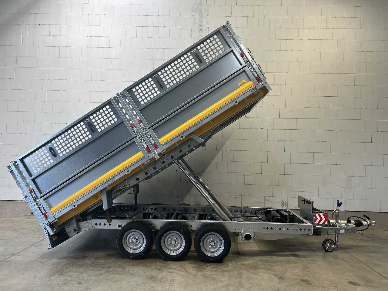 BRIAN_JAMES Cargo Tipper 526-3620-35-3-12 Rückwärtskipper - مقطورة قلاب: صورة 1 BRIAN_JAMES Cargo Tipper 526-3620-35-3-12 Rückwärtskipper - مقطورة قلاب: صورة 1