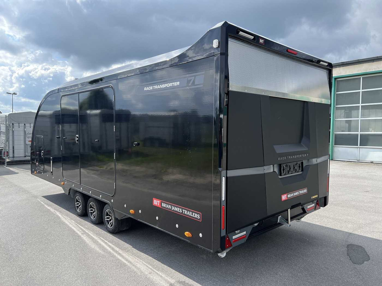 BRIAN_JAMES Race Transporter 7 Autotransporter geschlossen - مقطورة شحن نقل السيارات: صورة 5 BRIAN_JAMES Race Transporter 7 Autotransporter geschlossen - مقطورة شحن نقل السيارات: صورة 5
