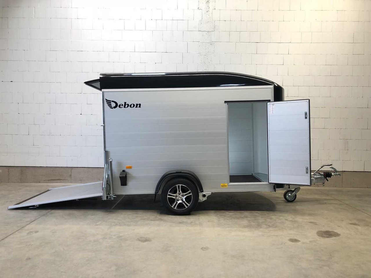 CHEVAL LIBERTE DEBON C300 Roadster Alufelge Kofferanhänger - مقطورة دراجة نارية: صورة 1 CHEVAL LIBERTE DEBON C300 Roadster Alufelge Kofferanhänger - مقطورة دراجة نارية: صورة 1