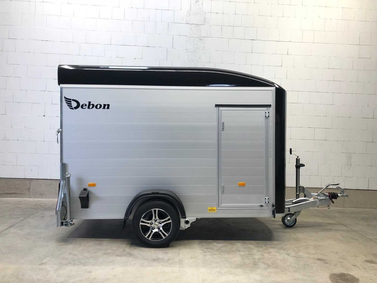 CHEVAL LIBERTE DEBON C300 Roadster Alufelge Kofferanhänger - مقطورة دراجة نارية: صورة 3 CHEVAL LIBERTE DEBON C300 Roadster Alufelge Kofferanhänger - مقطورة دراجة نارية: صورة 3