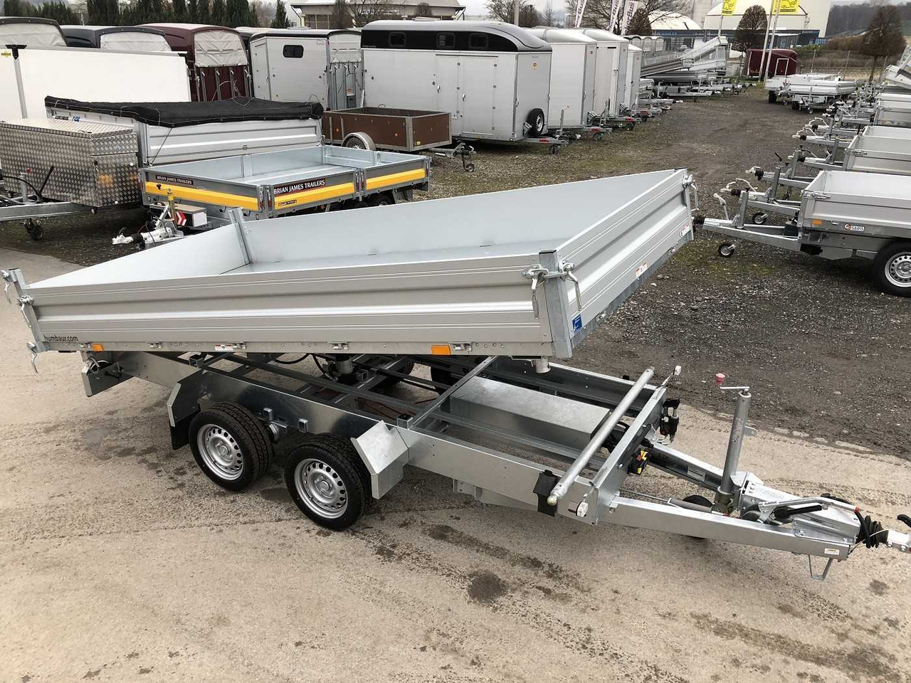 HUMBAUR HTK 3500.37 Dreiseitenkipper - مقطورة قلاب: صورة 2 HUMBAUR HTK 3500.37 Dreiseitenkipper - مقطورة قلاب: صورة 2