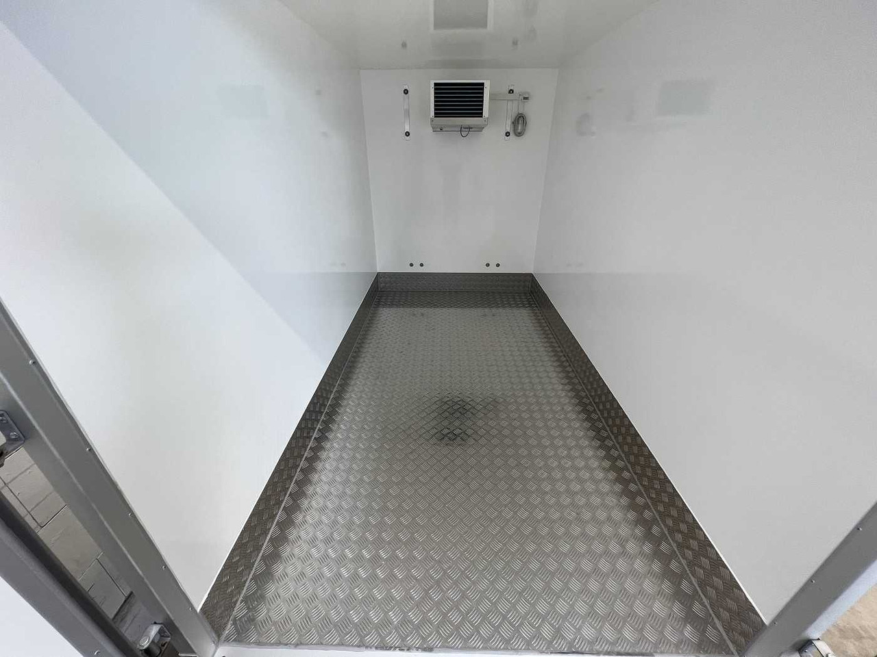 VARIANT 2017 K3 Kühlanhänger - مقطورة فريزر: صورة 5 VARIANT 2017 K3 Kühlanhänger - مقطورة فريزر: صورة 5