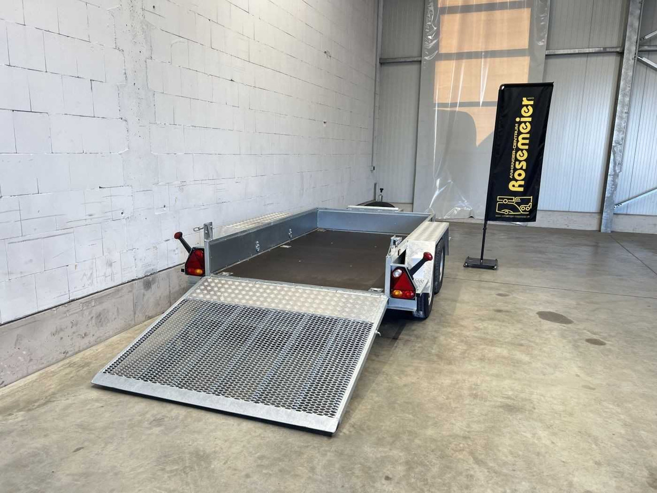 VARIANT 2715 M2 Maschinentransporter - مقطورة لنقل المعدات: صورة 2 VARIANT 2715 M2 Maschinentransporter - مقطورة لنقل المعدات: صورة 2