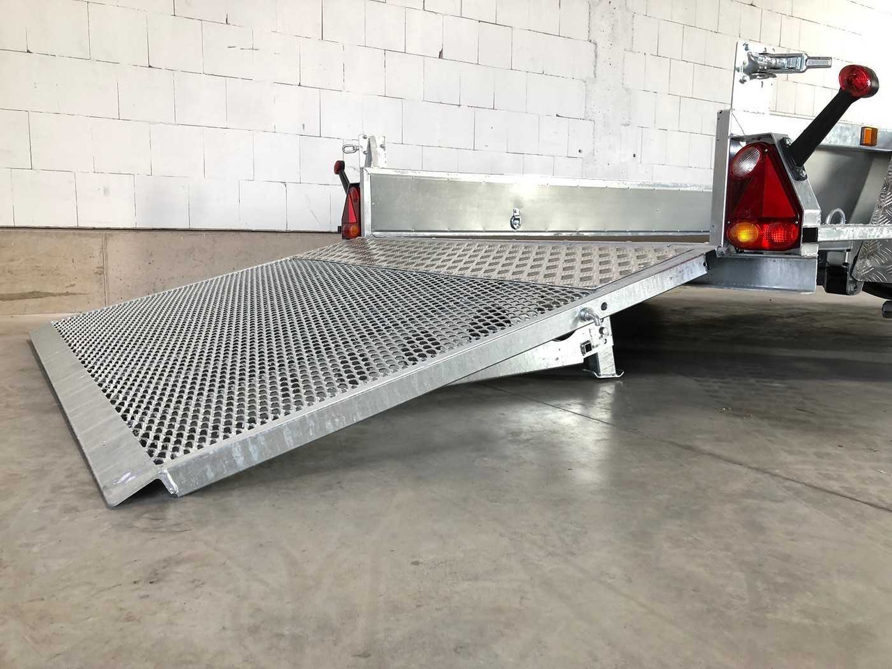 VARIANT 3518 M3 Maschinentransporter - مقطورة لنقل المعدات: صورة 3 VARIANT 3518 M3 Maschinentransporter - مقطورة لنقل المعدات: صورة 3