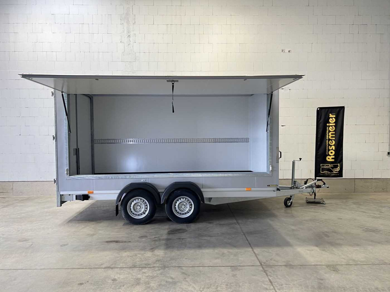 VEZEKO TK D 27.40 Flügeltüren+Seitenk Kofferanhänger Promotionanhänger - مقطورة صندوق مغلق: صورة 3 VEZEKO TK D 27.40 Flügeltüren+Seitenk Kofferanhänger Promotionanhänger - مقطورة صندوق مغلق: صورة 3