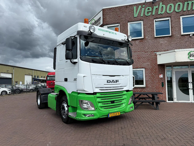 DAF XF 440 XF440 4X2 SPACECAB HOLLAND TRUCK - وحدة جر: صورة 1 DAF XF 440 XF440 4X2 SPACECAB HOLLAND TRUCK - وحدة جر: صورة 1