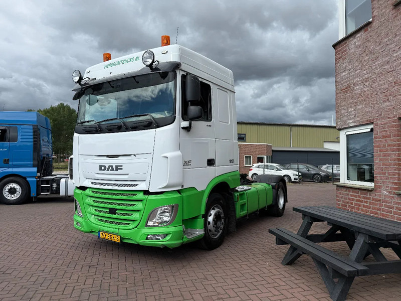 DAF XF 440 XF440 4X2 SPACECAB HOLLAND TRUCK - وحدة جر: صورة 2 DAF XF 440 XF440 4X2 SPACECAB HOLLAND TRUCK - وحدة جر: صورة 2