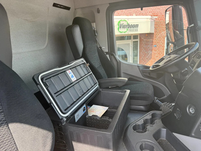 Mercedes-Benz Antos Antos 1824L 4X2 Schiebplane mit 2T Ladebordwand TOP ZUSTAND!!!!! - شاحنة ستارة: صورة 4 Mercedes-Benz Antos Antos 1824L 4X2 Schiebplane mit 2T Ladebordwand TOP ZUSTAND!!!!! - شاحنة ستارة: صورة 4