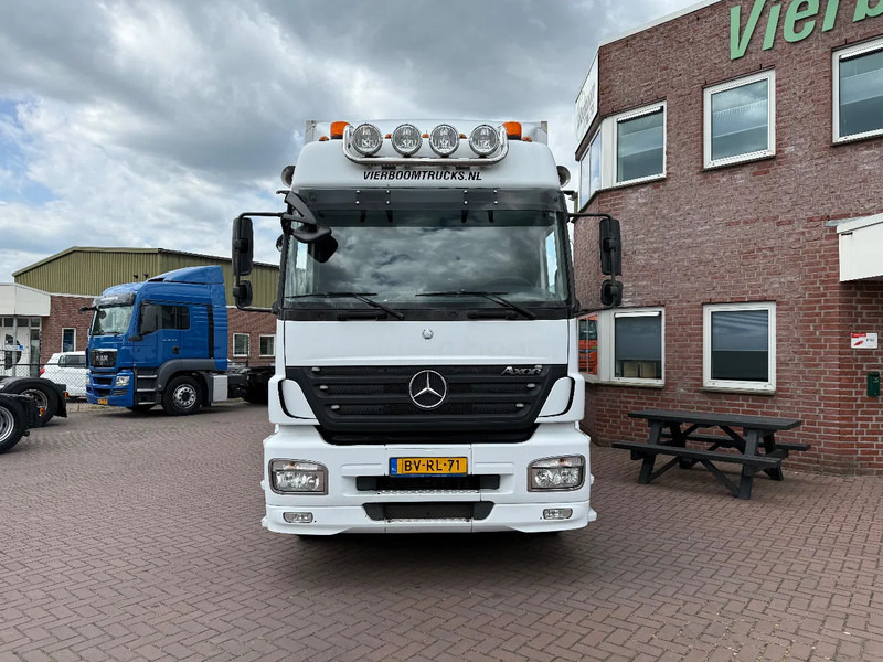 Mercedes-Benz Axor 1824 Axor 1824L mit 7.70m Koffer und Ladebordwand - شاحنة مقفلة: صورة 2 Mercedes-Benz Axor 1824 Axor 1824L mit 7.70m Koffer und Ladebordwand - شاحنة مقفلة: صورة 2