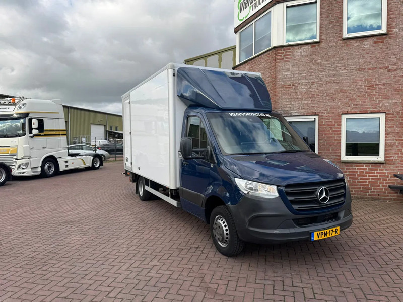 Mercedes-Benz Sprinter Sprinter 515CDI bakwagen met klep / automaat / MBUX /Navi / Airco / Camera / Top - شاحنة مغلقة الصندوق: صورة 1 Mercedes-Benz Sprinter Sprinter 515CDI bakwagen met klep / automaat / MBUX /Navi / Airco / Camera / Top - شاحنة مغلقة الصندوق: صورة 1