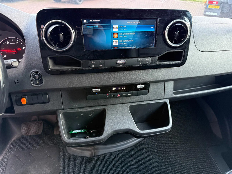 Mercedes-Benz Sprinter Sprinter 515CDI bakwagen met klep / automaat / MBUX /Navi / Airco / Camera / Top - شاحنة مغلقة الصندوق: صورة 4 Mercedes-Benz Sprinter Sprinter 515CDI bakwagen met klep / automaat / MBUX /Navi / Airco / Camera / Top - شاحنة مغلقة الصندوق: صورة 4