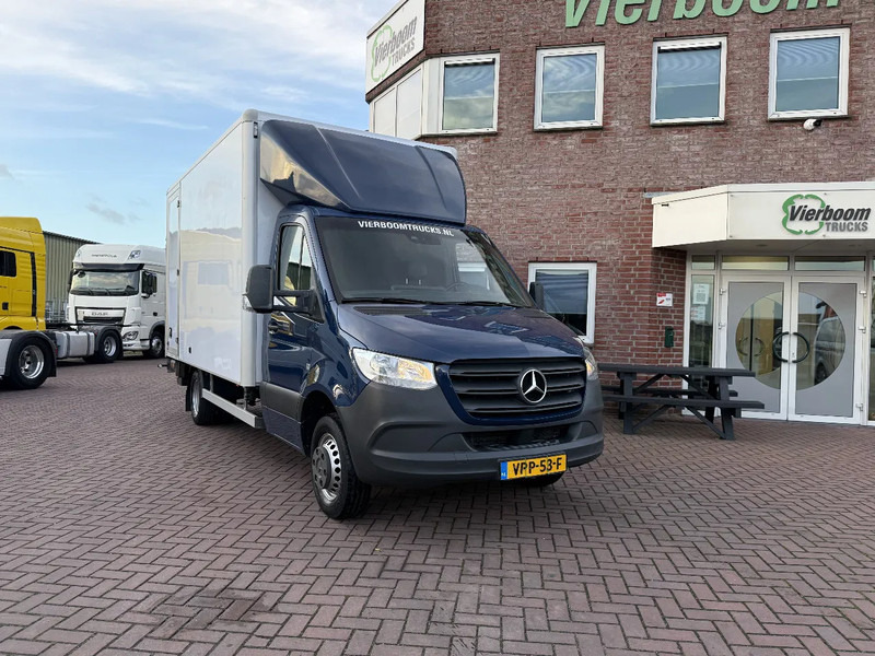 Mercedes-Benz Sprinter Sprinter 515CDI bakwagen met klep / automaat / MBUX /Navi / Airco / Camera / Top - شاحنة مغلقة الصندوق: صورة 1 Mercedes-Benz Sprinter Sprinter 515CDI bakwagen met klep / automaat / MBUX /Navi / Airco / Camera / Top - شاحنة مغلقة الصندوق: صورة 1