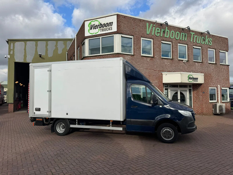 Mercedes-Benz Sprinter Sprinter 515CDI bakwagen met klep / automaat / MBUX /Navi / Airco / Camera / Top - شاحنة مغلقة الصندوق: صورة 3 Mercedes-Benz Sprinter Sprinter 515CDI bakwagen met klep / automaat / MBUX /Navi / Airco / Camera / Top - شاحنة مغلقة الصندوق: صورة 3