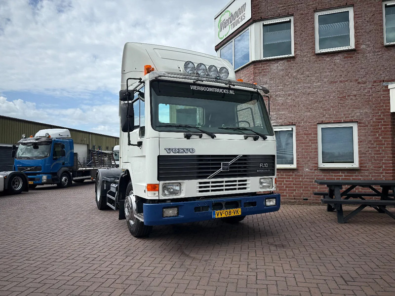 Volvo FL 10.320 FL10.320 4X2 Tractor / Airconditioning / Original Holland Truck / Top condition - وحدة جر: صورة 1 Volvo FL 10.320 FL10.320 4X2 Tractor / Airconditioning / Original Holland Truck / Top condition - وحدة جر: صورة 1