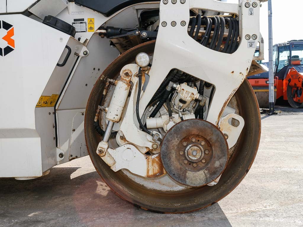 مدحلة اسفلت BOMAG BW 154 AP-4i AM: صورة 12